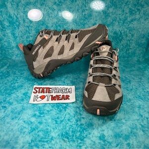 Merrell Alverstone Women’s Brown Tan Low Top Hiking Outdoor Shoes Size 10